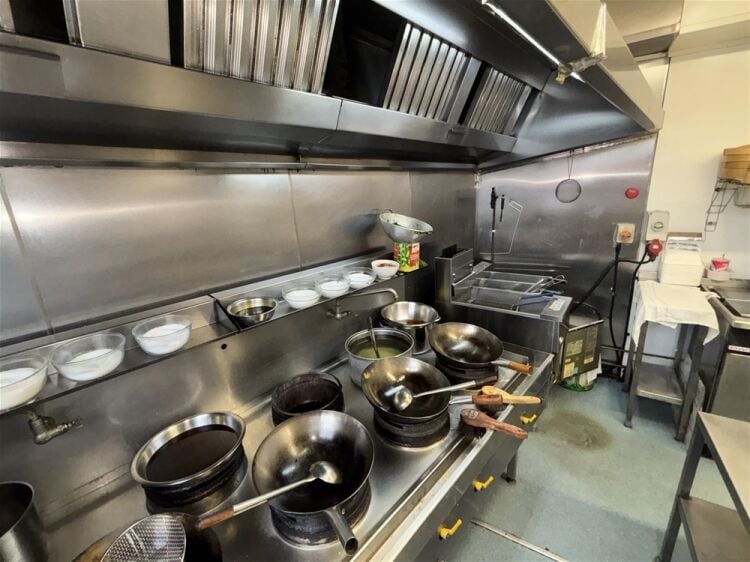 Hot Food Take Away For Sale in Holmfirth Photo 9