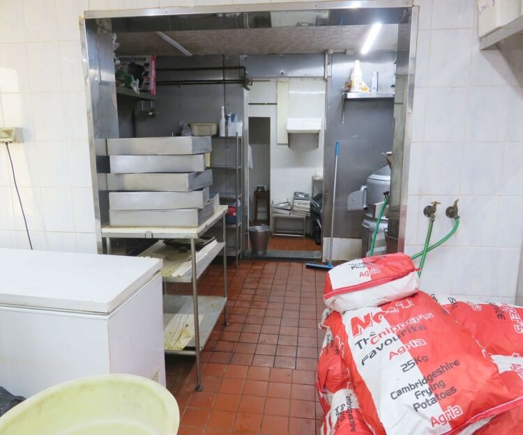 Freehold fish & chip shop with 55-cover restaurant potential, Bexhill-on-Sea Photo 9
