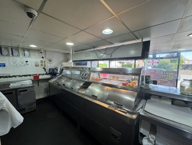 Leasehold Fish & Chip & Pizza Takeaway Located In Wolverhampton Photo 9