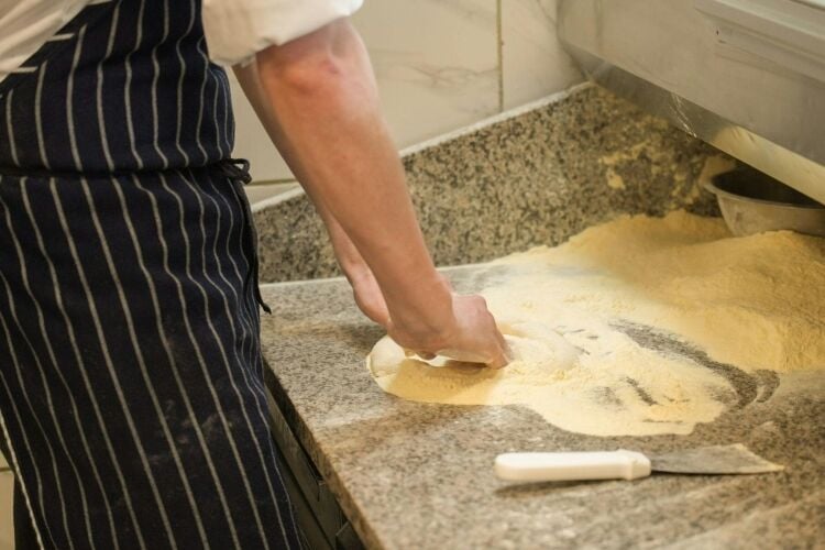 Pizza Takeaway Business in Giffnock Glasgow Photo 9