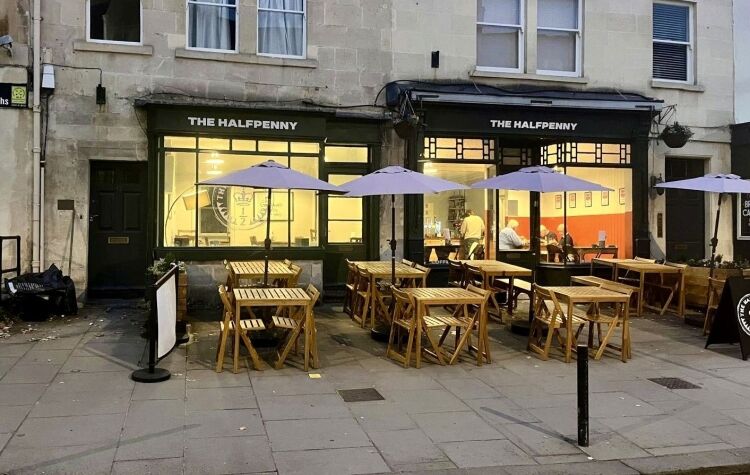 LICENSED COFFEE SHOP/CAFÉ BAR