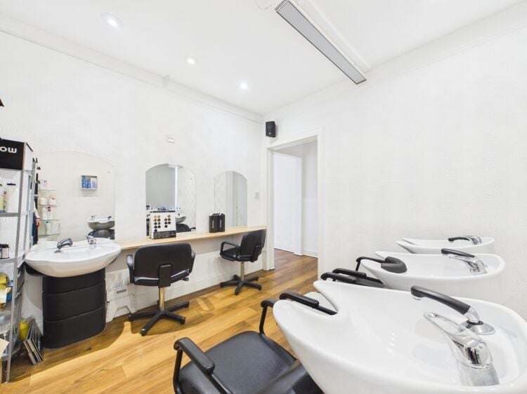 Prime High Street Property – Retail or Office Opportunity Photo 9