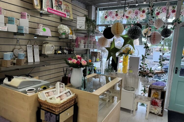 Established Card & Gift Shop - Prestwich Photo 9