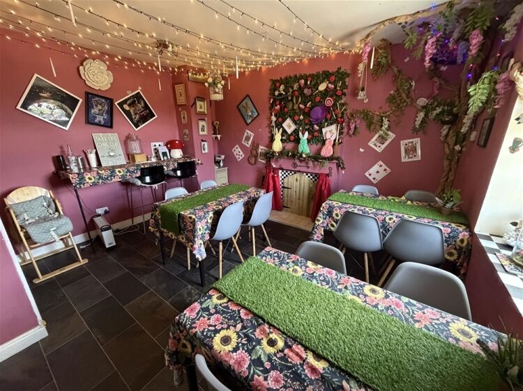 Cafe & Sandwich Bars For Sale in Leeds Photo 9