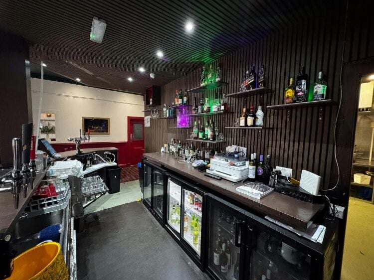 60 cover Indian Restaurant with Huge Potential Photo 9