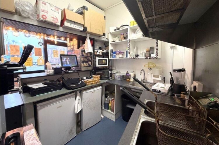 Closed Takeaway - Newcastle upon Tyne Photo 9