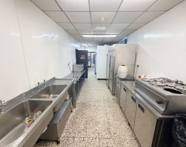 Freehold fish & chip business in picturesque riverside town with large 4 bedroom home Photo 9