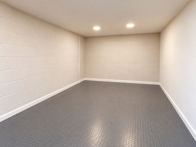 Versatile Commercial Premises To-Let  Located In Retford, Nottinghamshire