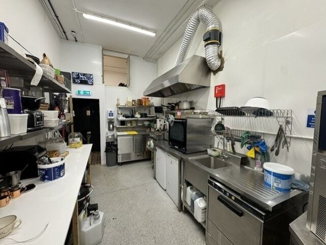 Leasehold Cocktail Lounge & Kitchen Located In Leamington Spa